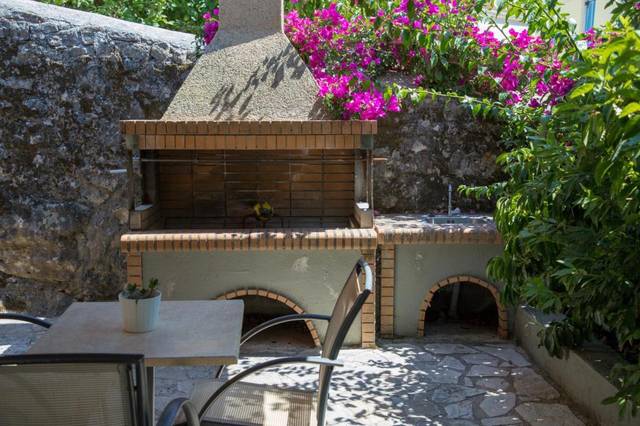 Alicelia Boutique Inn Vathy  Buitenkant foto