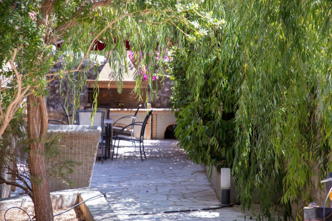 Alicelia Boutique Inn Vathy  Buitenkant foto